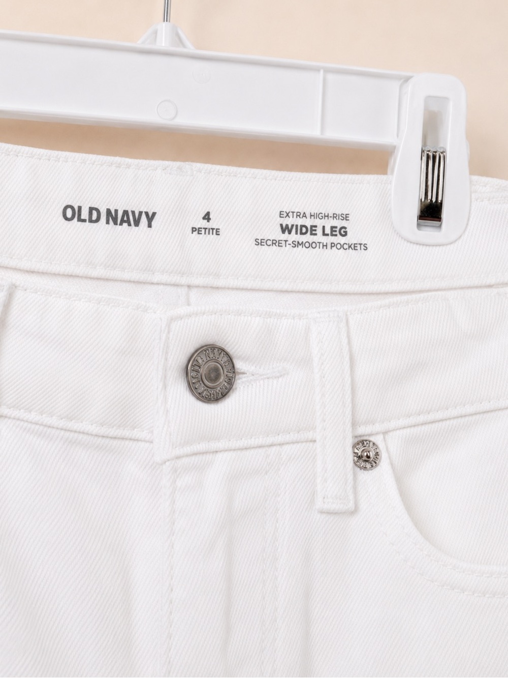 NWT Old Navy Extra High-Waisted Wide-Leg Jeans White Wash Size 4P - Picture 9 of 11